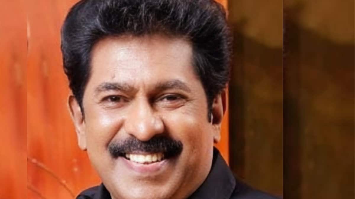 Ex-CPI(M) faces Prem Kumar, A Suresh share Congress platform ahead of ...