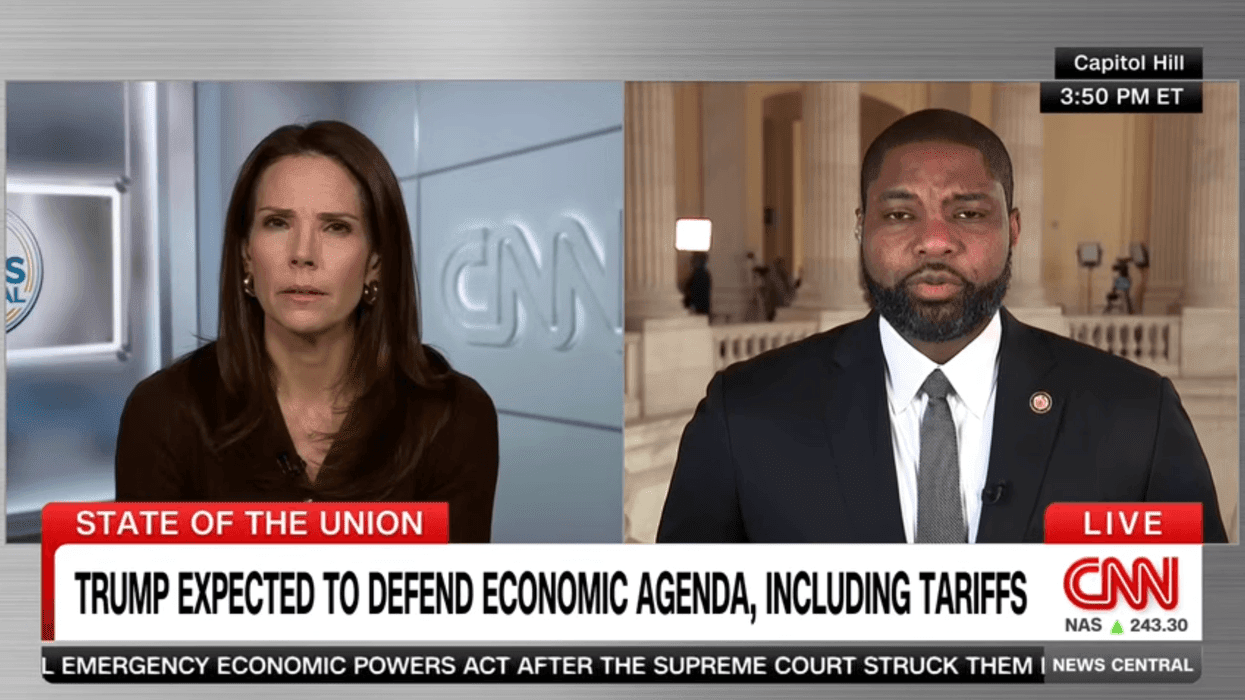 GOP lawmaker clashes with CNN anchor over Trump's economy