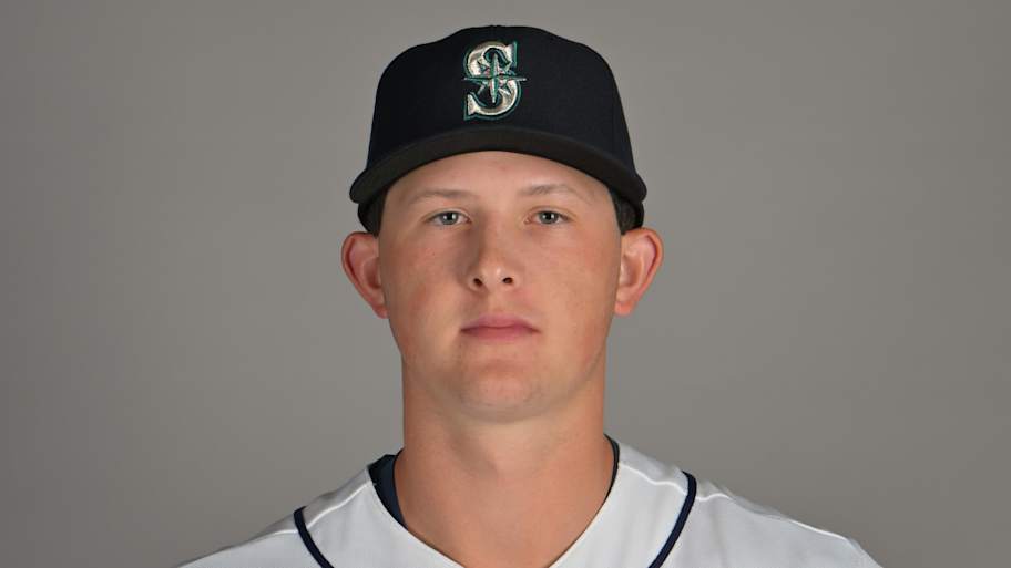 Mariners' Ryan Sloan takes after future NBA Hall of Famer to shine in ...