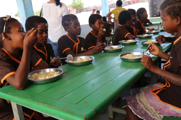 VIE SCOLAIRE - Les cantines retrouvent un nouveau souffle