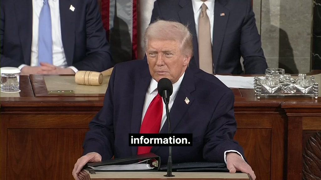 Trump mocks Nancy Pelosi over insider trading as Dems stand in support