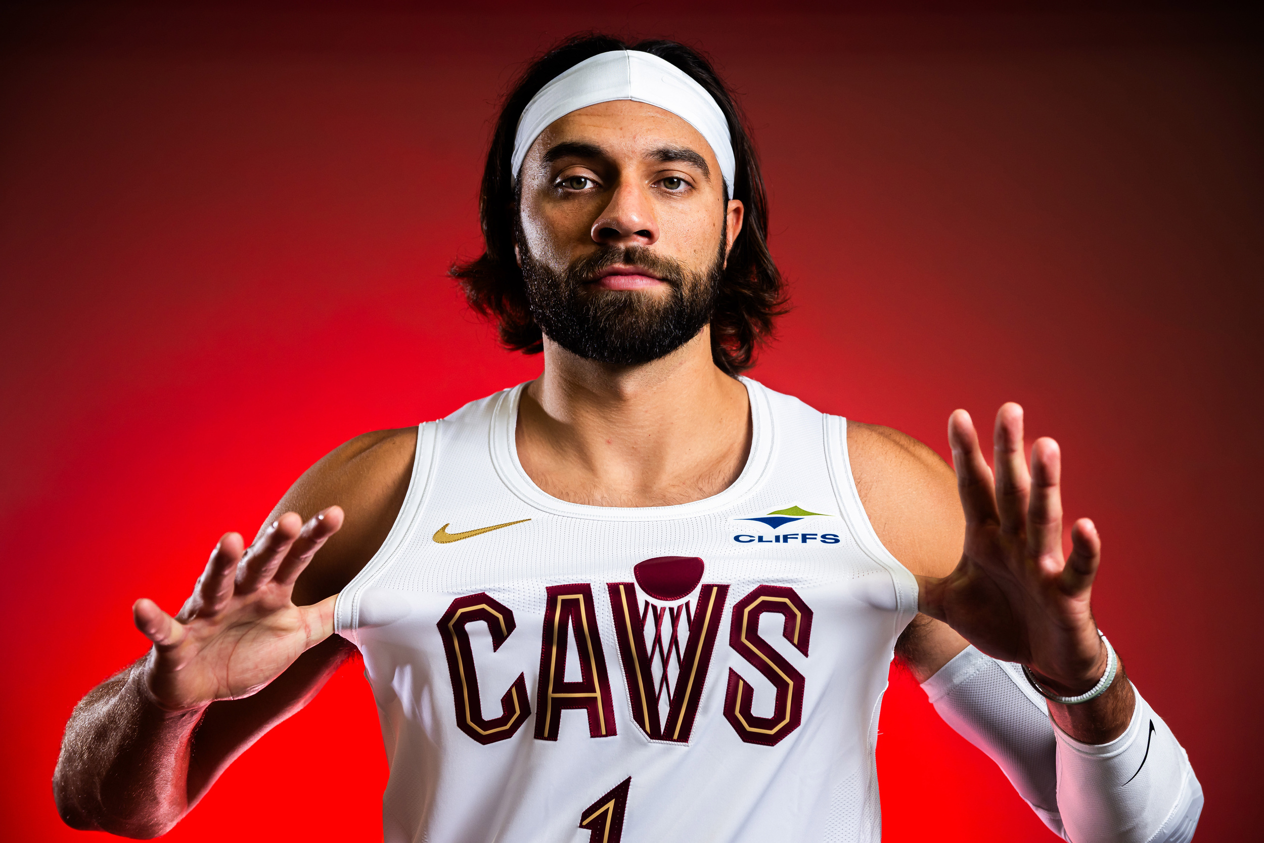Cavs’ Kenny Atkinson: Max Strus ‘trending positive toward season debut’