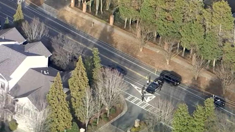 Man armed with knife shot after lunging at APD officers in Buckhead ...