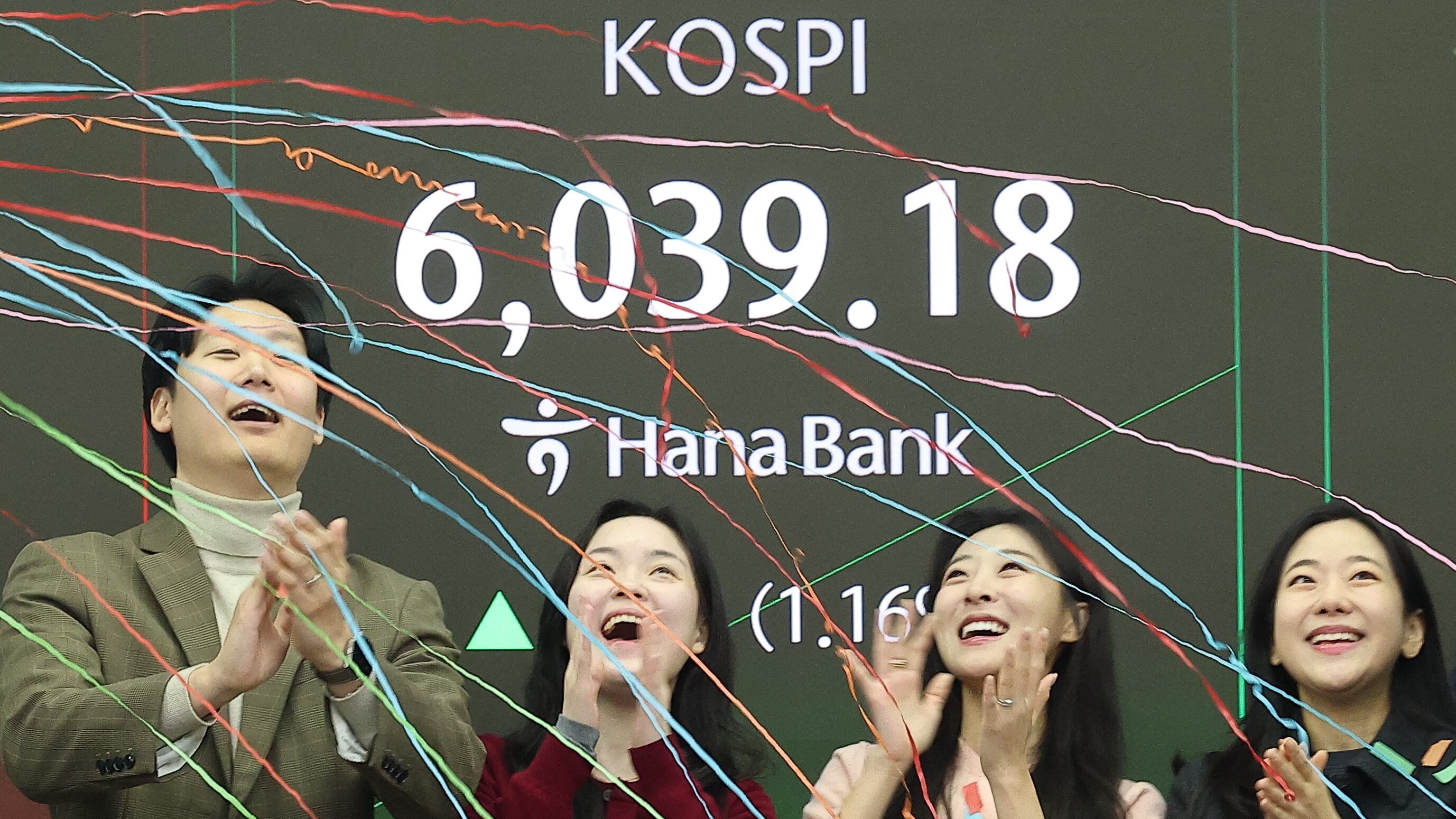 Kospi surpasses 6,000 points, hits new record