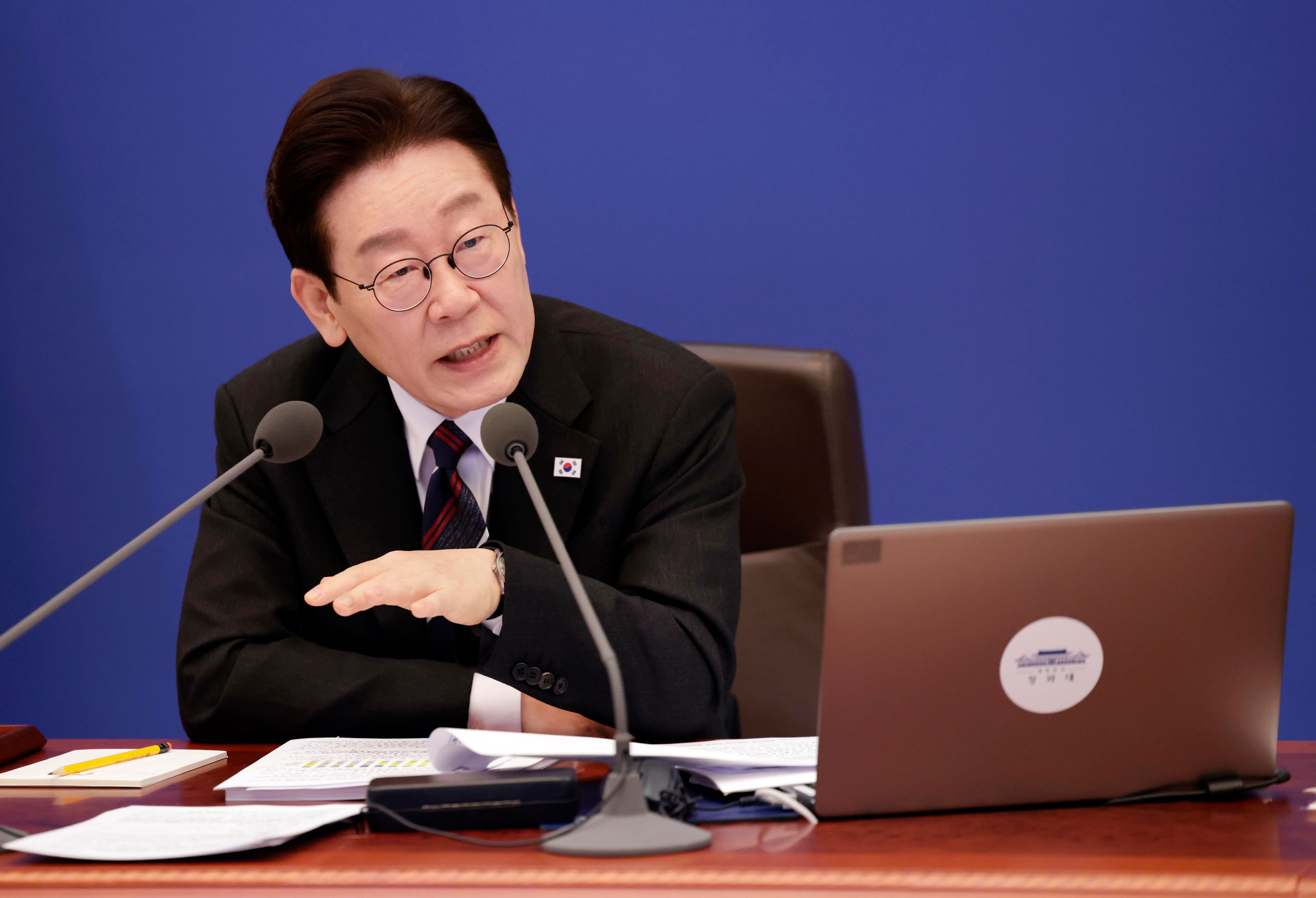 President Lee dismisses communist accusations on farmland
