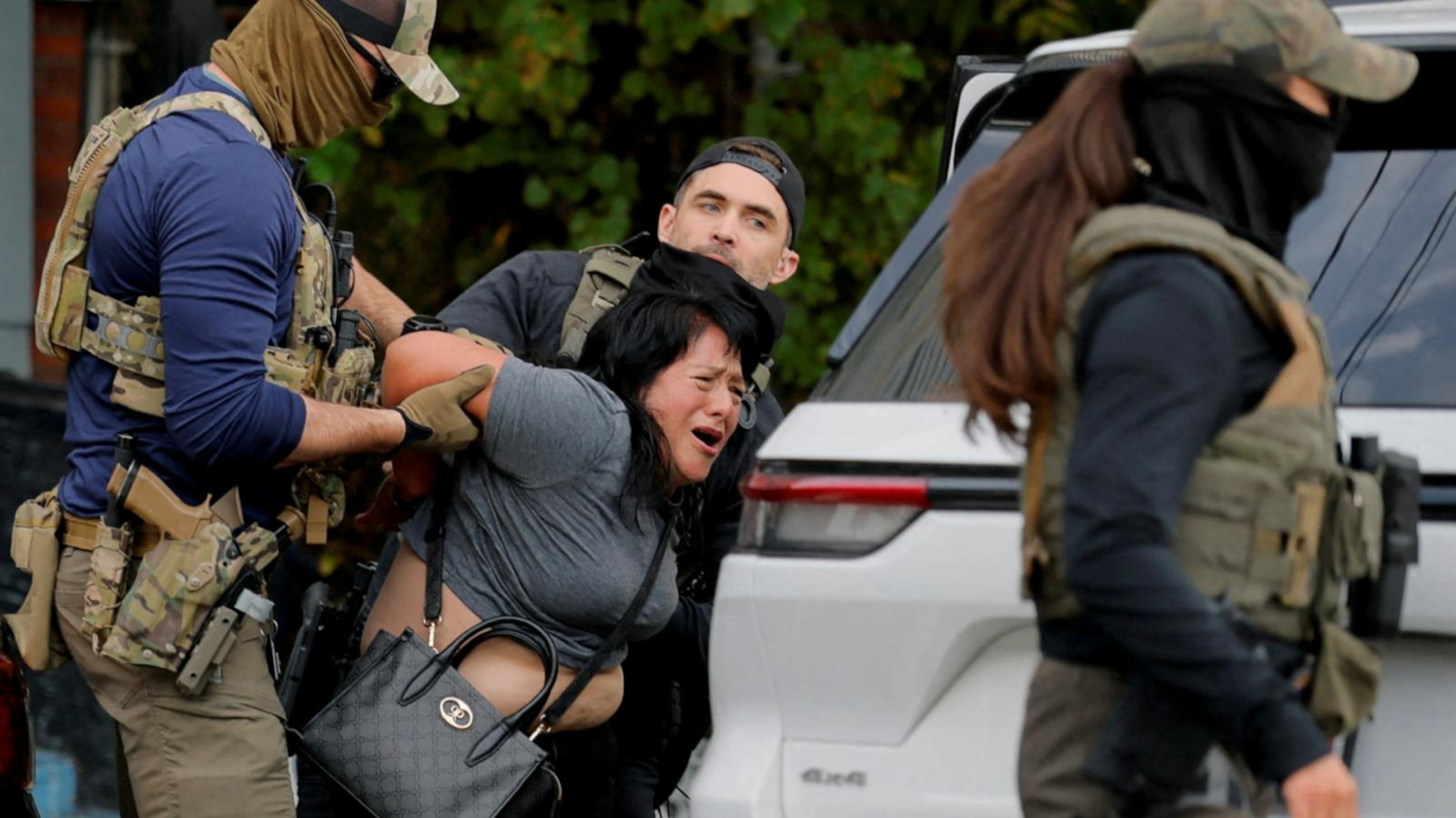 Family describes conditions inside Dilley Immigration Processing Center<br>