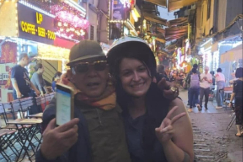 Hà Nội: Công an điều tra vụ nữ du khách người Mỹ bị xe ôm 'chặt chém' 1 triệu đồng