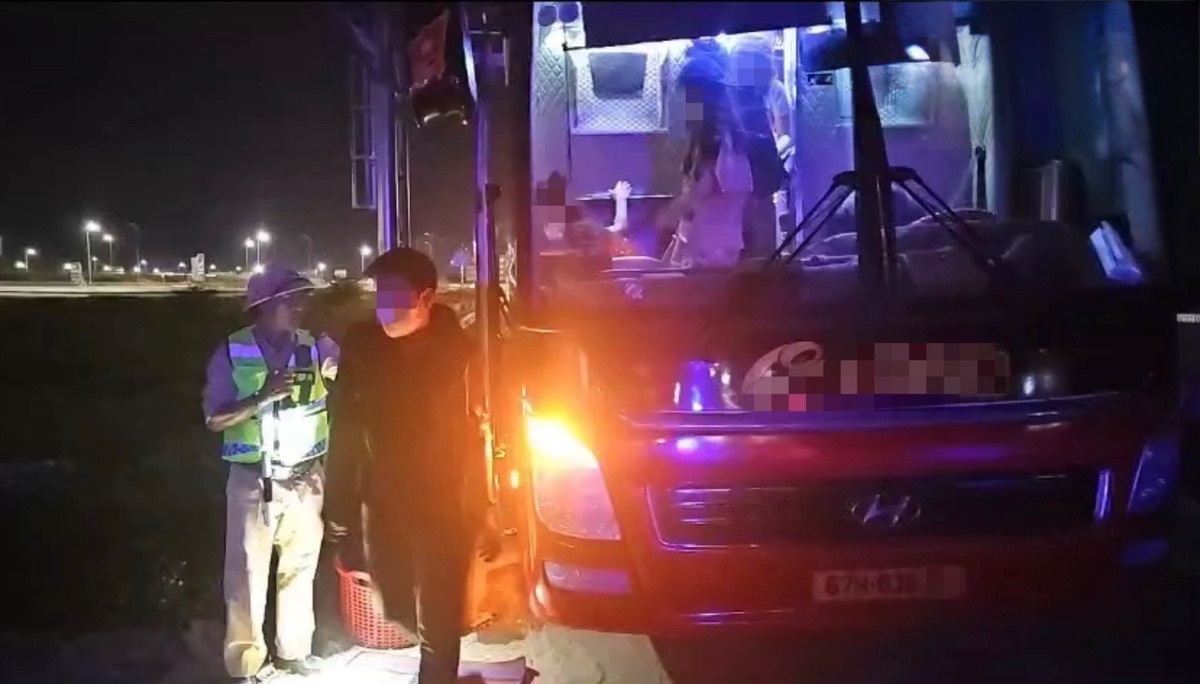 Bài học từ vụ chở quá 17 người bị phạt 127,5 triệu đồng