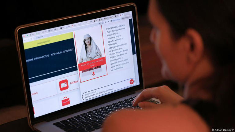 Anila Bisha mengatakan ia menandatangani kontrak pada Desember 2024, yang memungkinkan gambar dan suaranya digunakan untuk chatbot di e-Albania selama satu tahun, tapi ia tak diberi tahu bahwa gambar dan suaranya akan digunakan sebagai sosok menteri