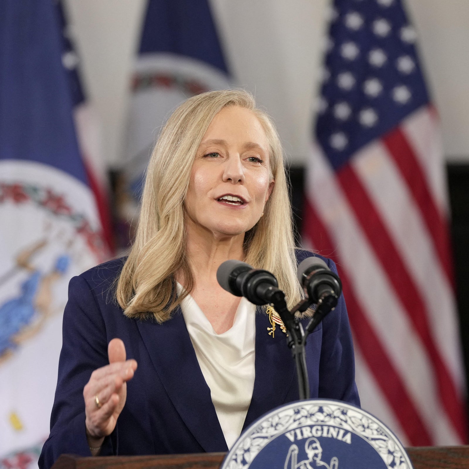 Watch Abigail Spanberger's Democratic response to Trump's 2026 State of ...