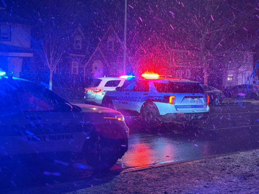 Pedestrian killed in southeast Fort Wayne crash<br><br>