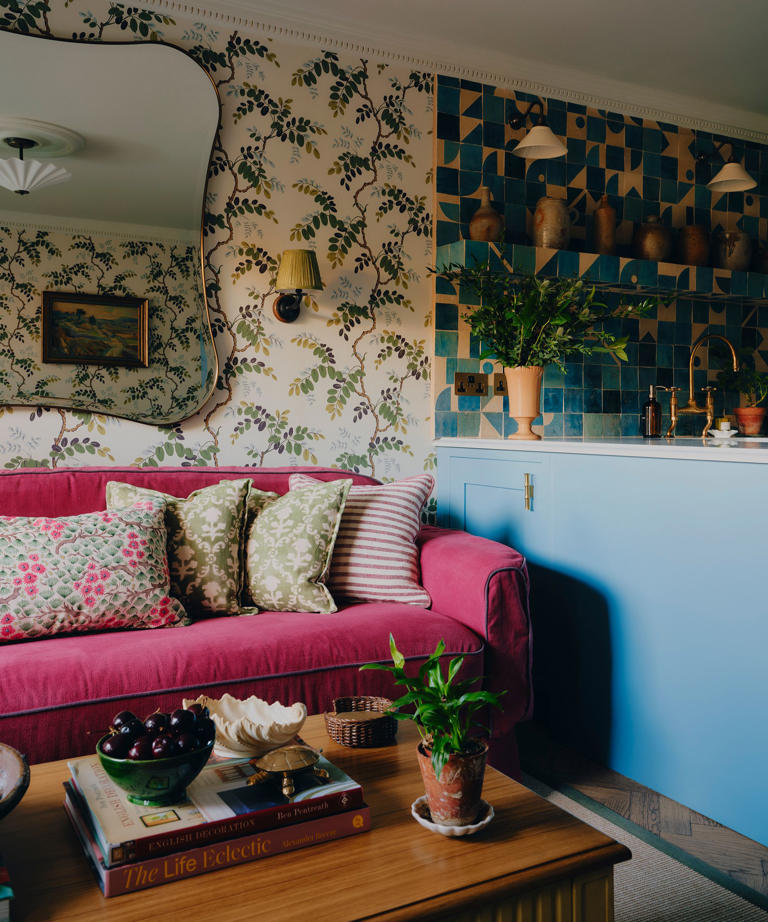 Photo inspiration: Visual Reference: This Tiny London Flat Proves Bold Design Works In Any