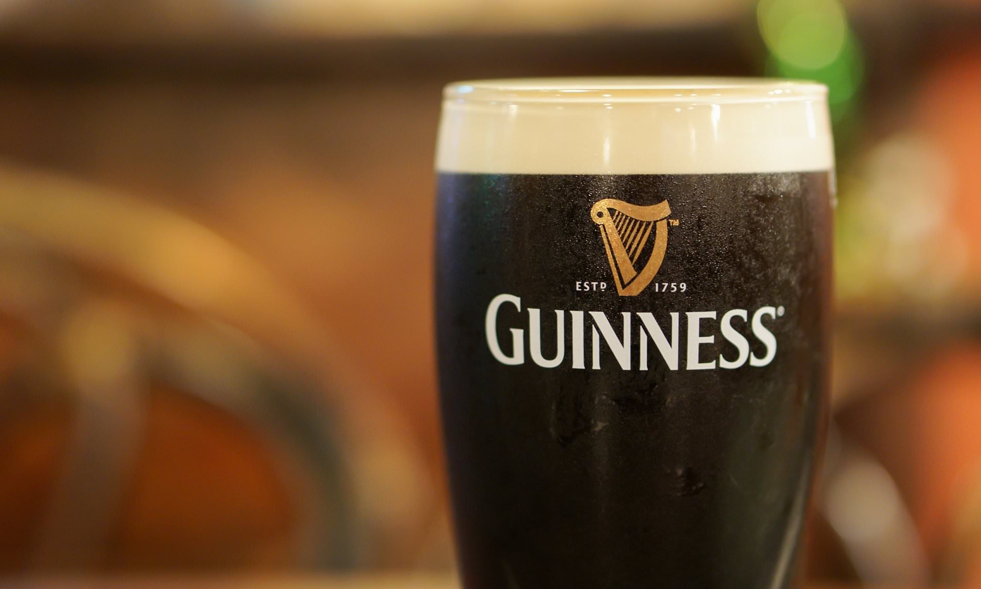 Diageo boss slashes dividend as Guinness maker predicts further slump in sales<br>