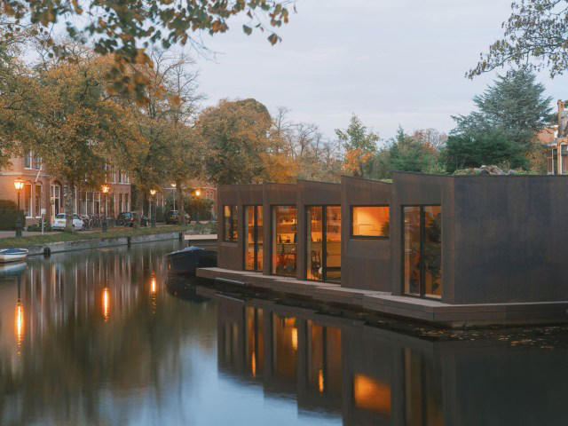 Unbelievable 'floating home' is able to rest weightlessly on water ...