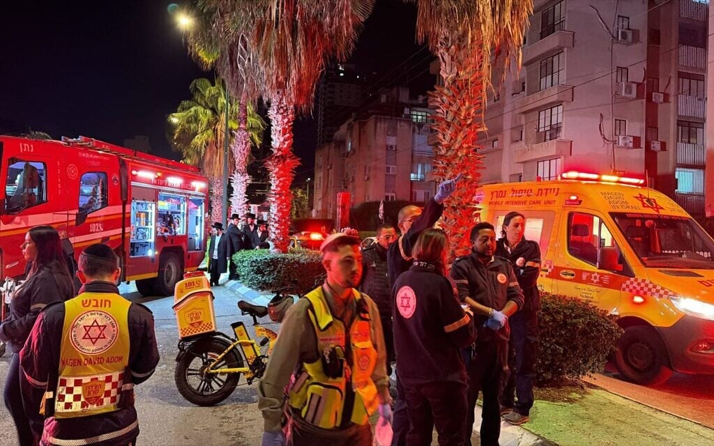 Two dead, at least 9 hurt in Netanya apartment building fire