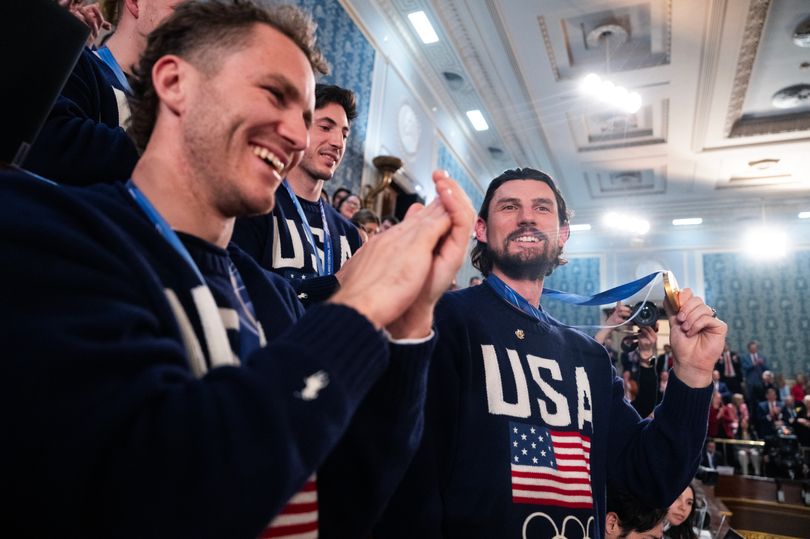 Donald Trump feeds Team USA hockey players McDonalds and blasts music ...