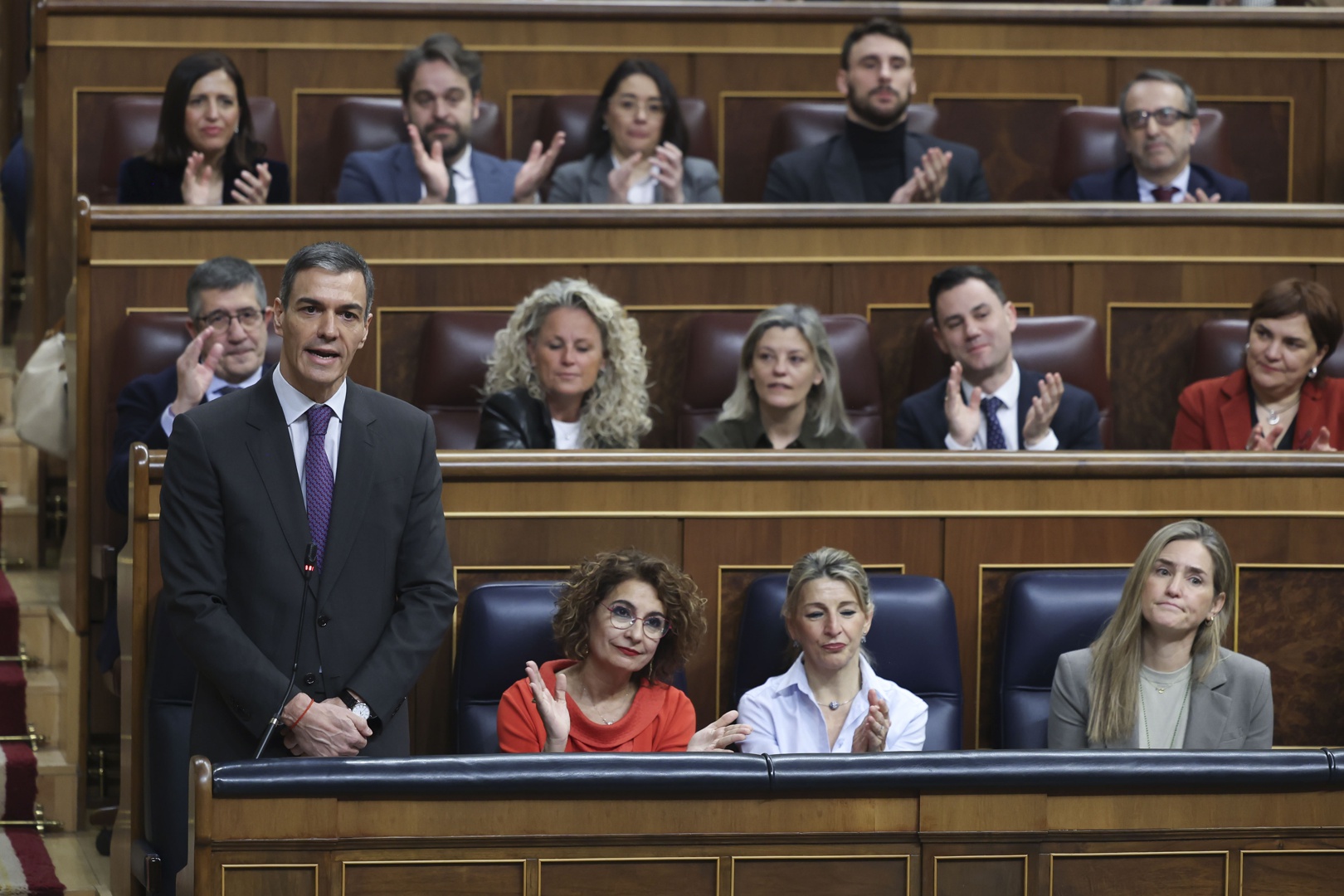 Sánchez acusa a Feijóo de hacer "política para ultras" ante sus ...