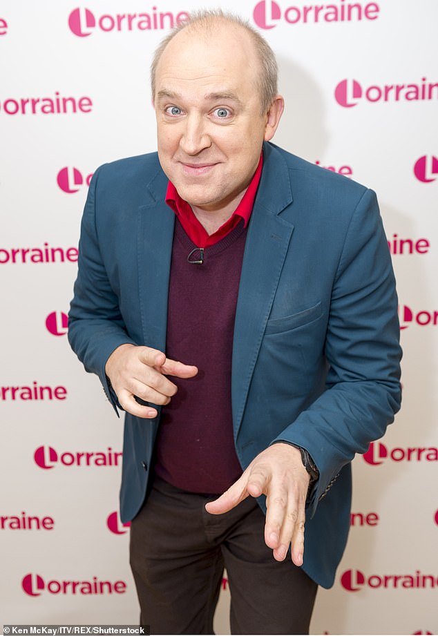 Comedian and pun king Tim Vine shares CCTV stills of him forgetting to ...
