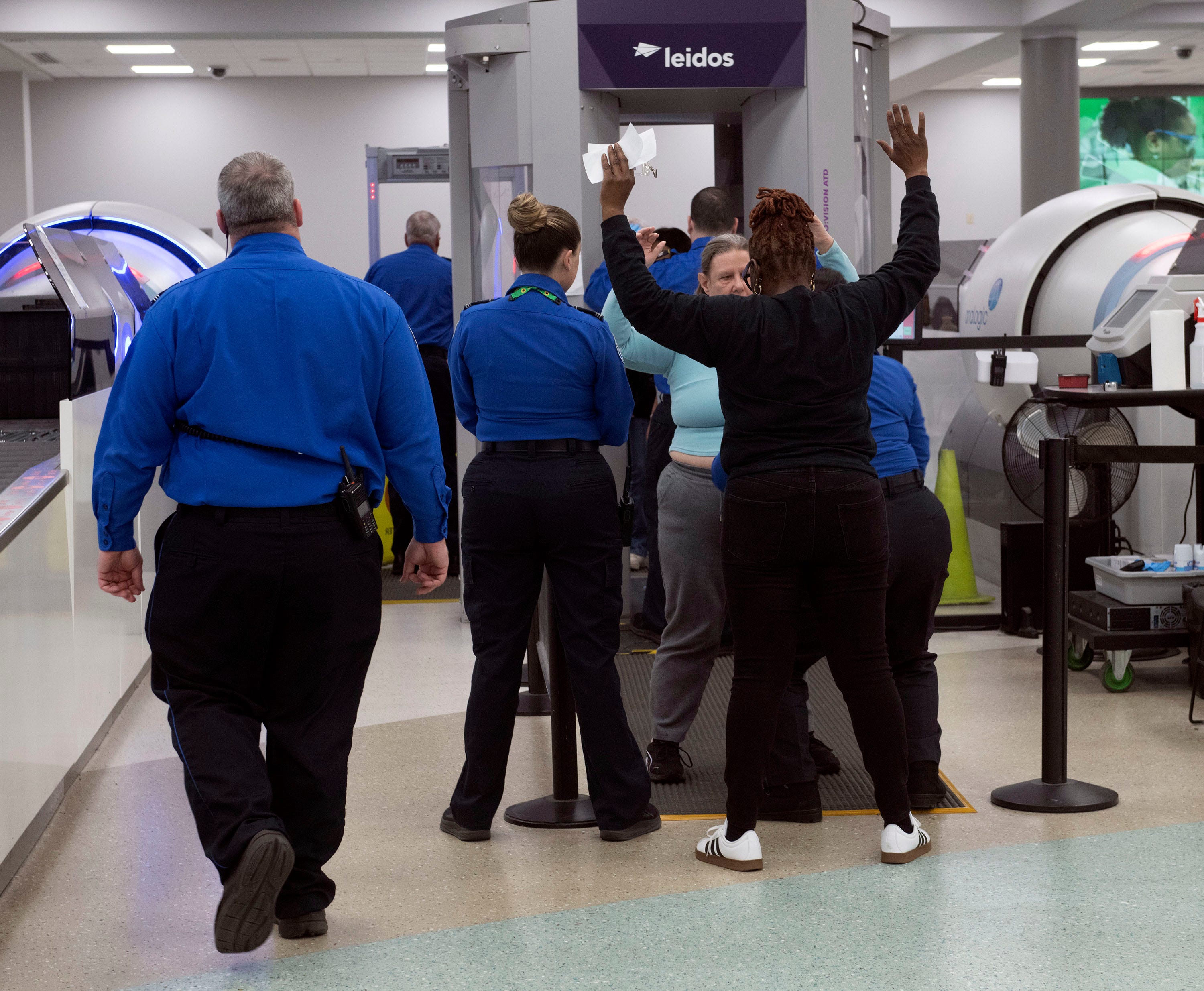 Worried about TSA wait times flying at PNS? Here's how to check