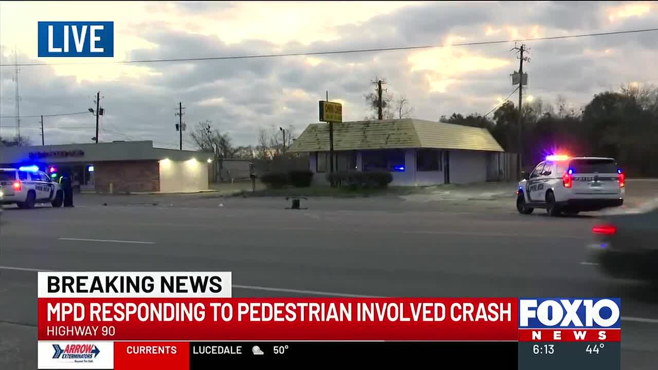 Mobile police identify pedestrian killed in accident on US 90