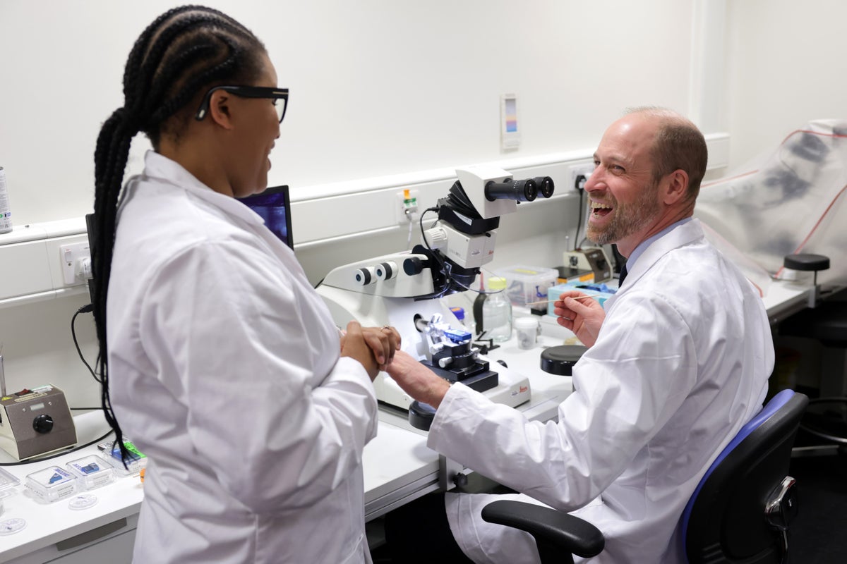 William told he is 'doing a great job' handling mouse sample during lab ...