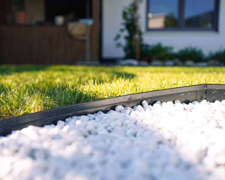 8 landscape edging ideas that look high-end on any budget