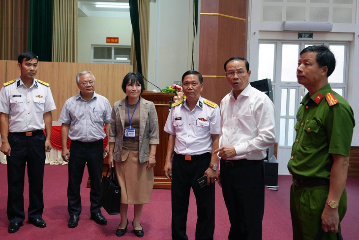 Lãnh đạo TP.HCM kiểm tra công tác bầu cử tại 4 khu vực bỏ phiếu sớm