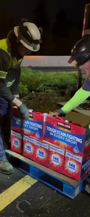 Big rig carrying liquid detergent crash on Sacramento I-5 on-ramp