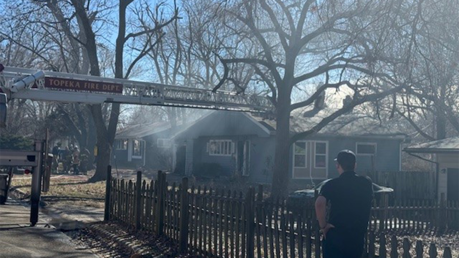 Dogs die in Wednesday morning Topeka house fire