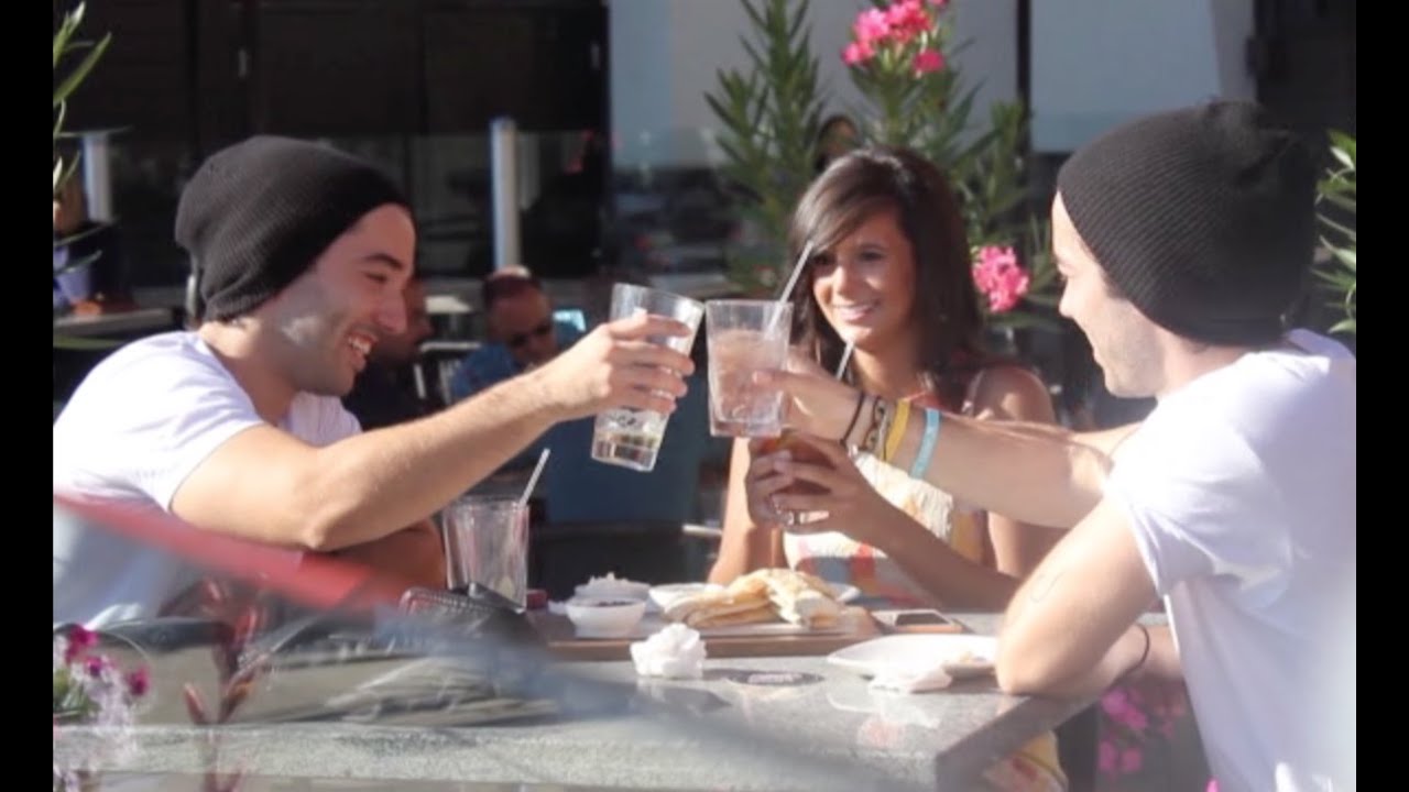 Tinder date twin prank!