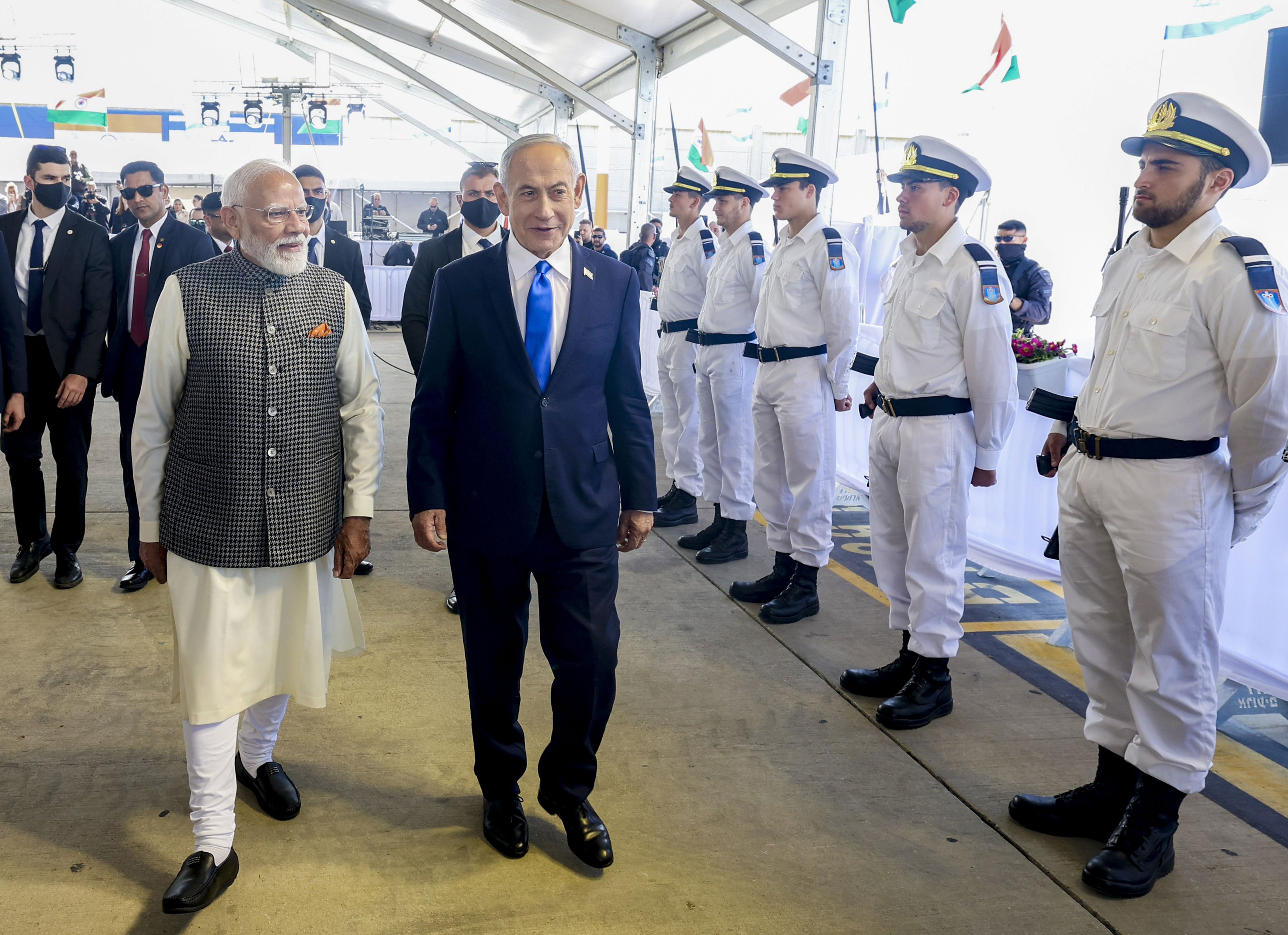 'Welcome, my friend': Netanyahu receives PM Modi at airport in show of ...