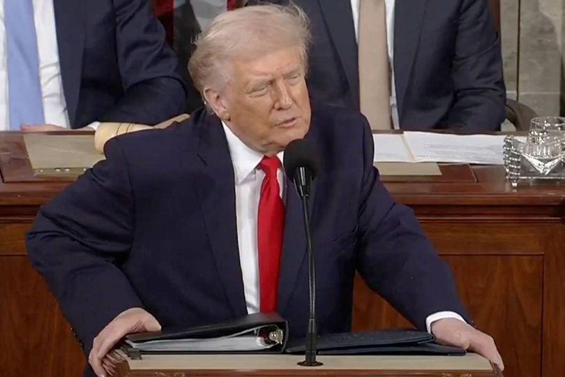 Ailing Trump 'fighting for his life' to get through record State of the ...