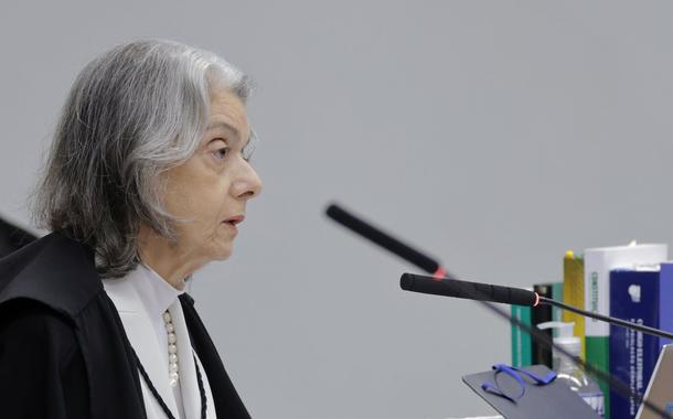 Cármen Lúcia relata ameaça de atentado a bomba