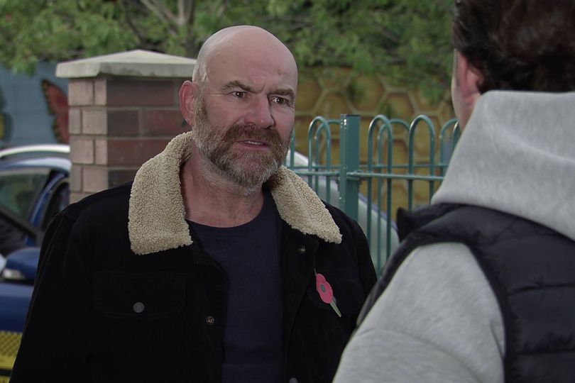 Coronation Street Tim actor spotted with full head of hair as fans left ...