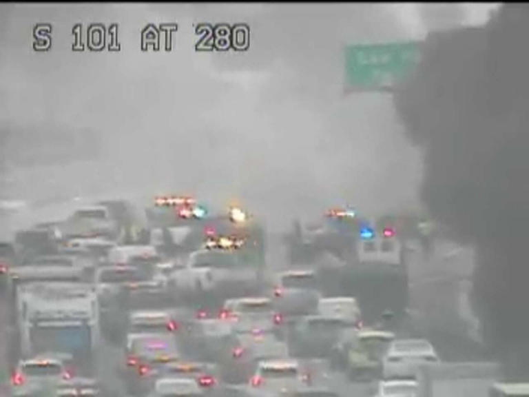 Big rig fire creates traffic jam on Highway 101 in SF