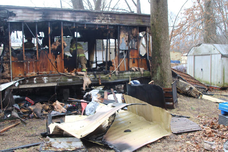 Fire crews respond to mobile home fire in Franklin County