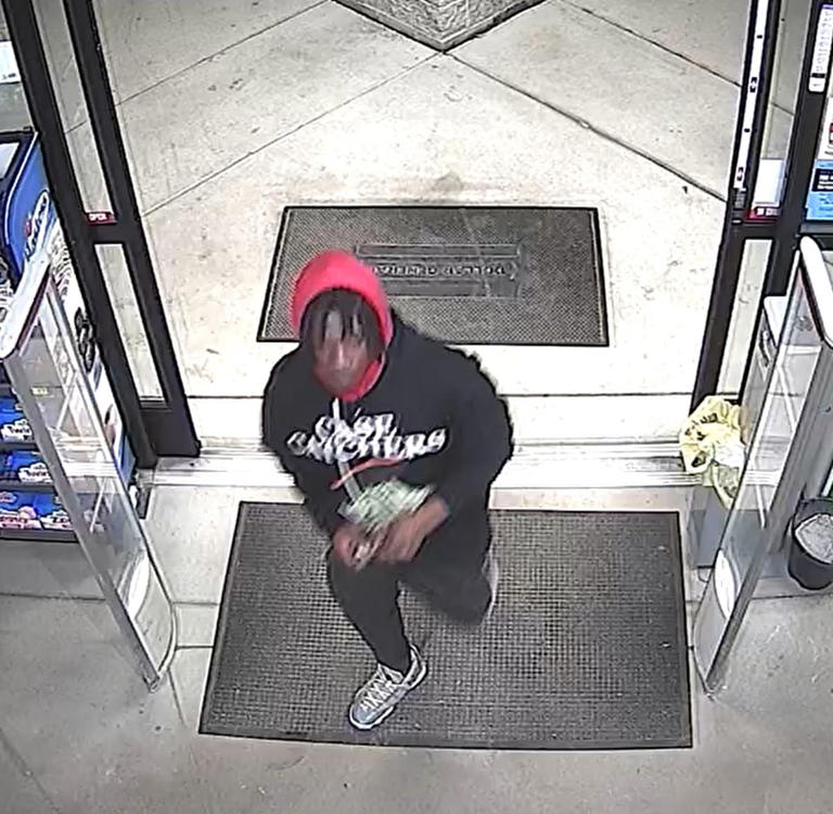 Wilmington police release photos of possible suspect in Carolina Beach ...