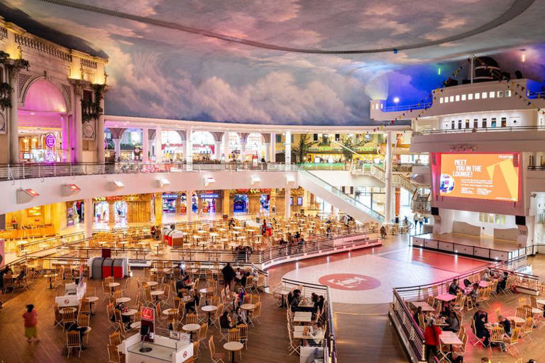 'Vibey as hell': The Trafford Centre just beat every shopping centre in ...
