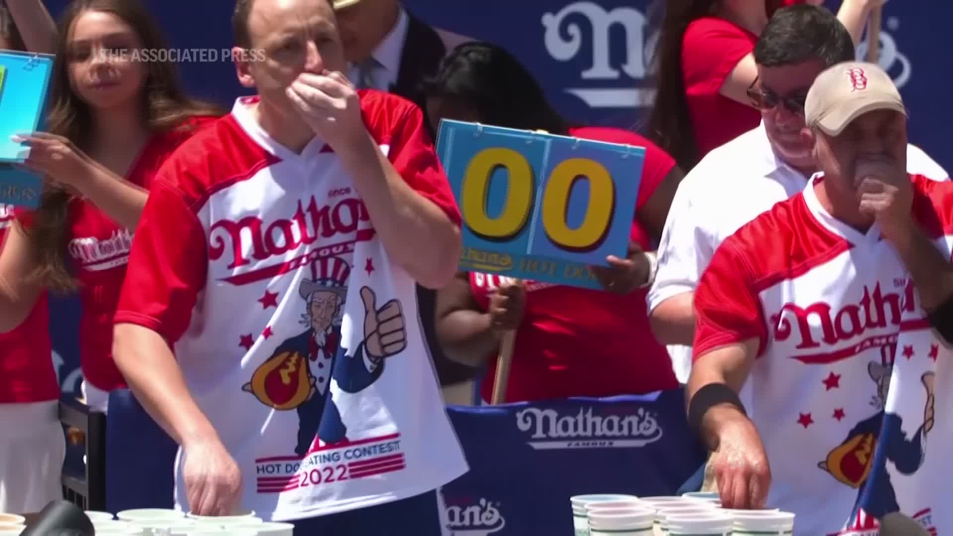 Competitive hot dog eater to be at Wind Surge game in April | Watch