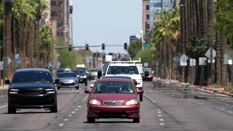 A moving crew helped save an abducted Arizona child