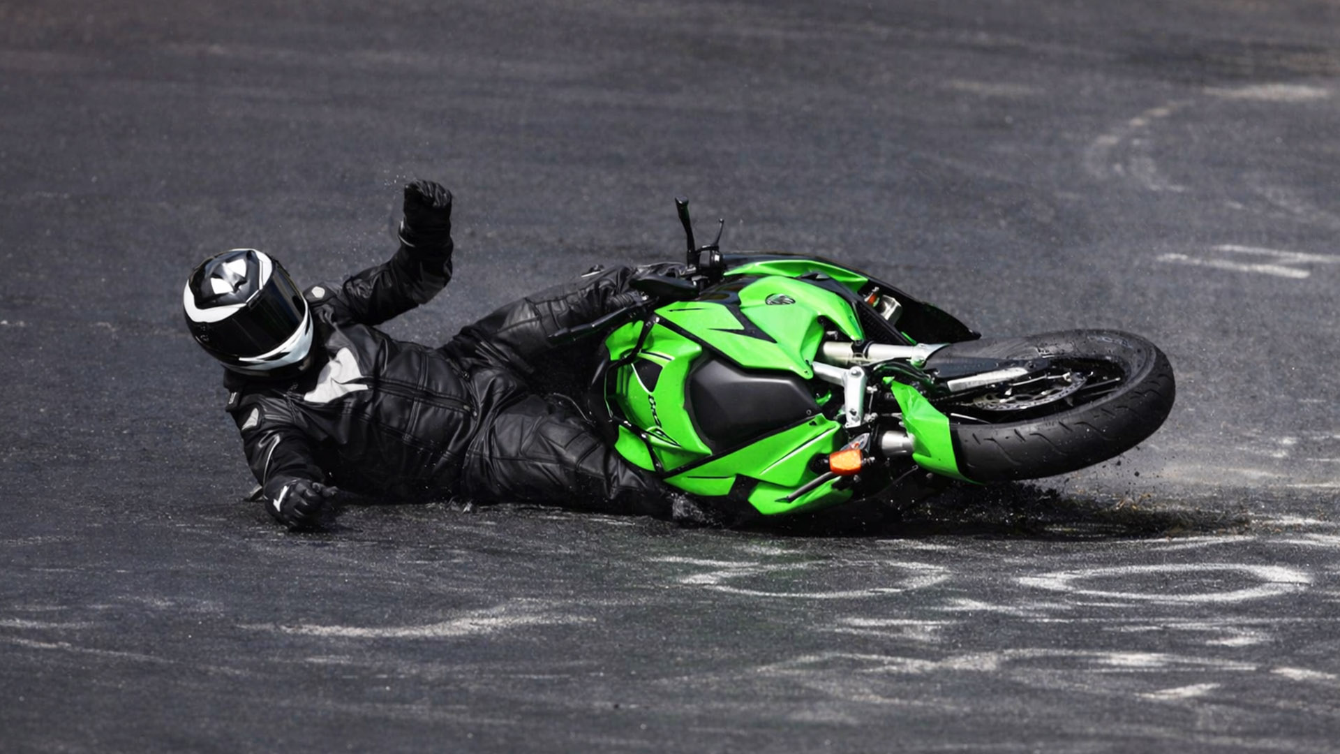 Rider loses control at Nürburgring
