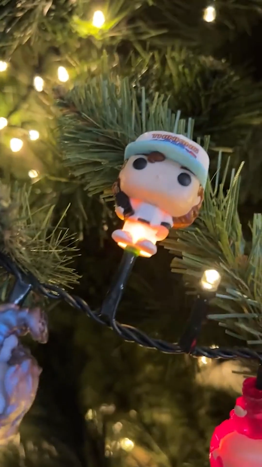 Crafting a Stranger Things tree: Creative ornaments unleashed!