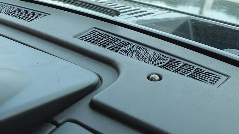 Here's what that random circle on your car's dashboard is for