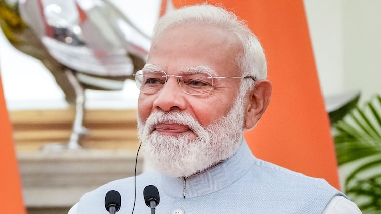 PM Modi hits 100 mn Instagram followers, becomes first world leader to ...