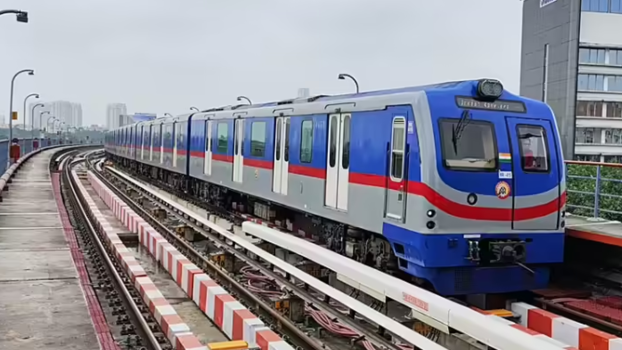 No more getting stuck in tunnels, Kolkata Metro's Blue Line becomes ...