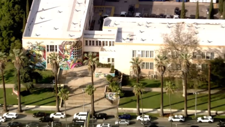Police investigate possible bomb threat at Hollywood High School