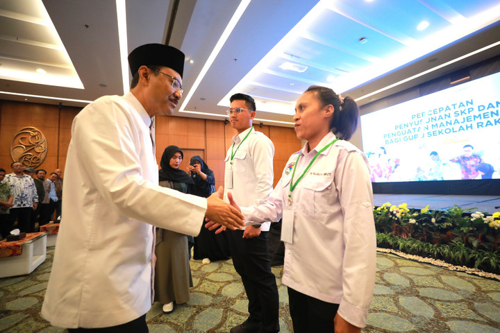 AA1X65Gx Kemensos Gelar Pelatihan ASN Guru Sekolah Rakyat