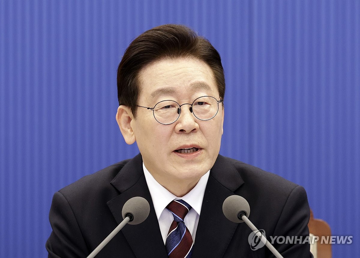 Lee urges extra budget to be swiftly prepared to stabilize people