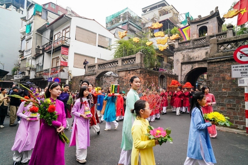 Giữ nét văn hóa du xuân trong nhịp sống hiện đại