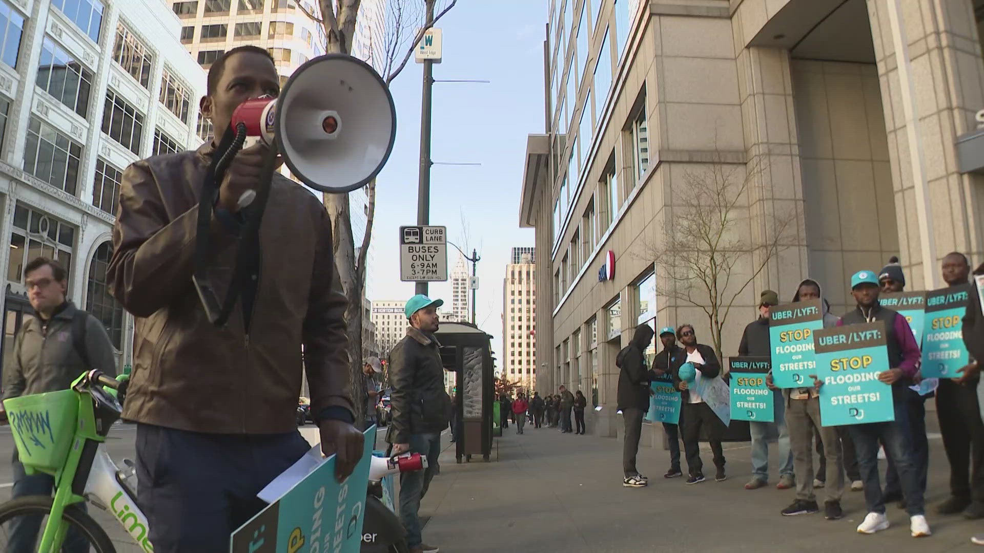 Rideshare drivers protest 'flooded' Seattle market